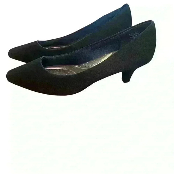 Abella Shoes - Abella Women’s size 8.5 Navy Fabric 2 inch heels